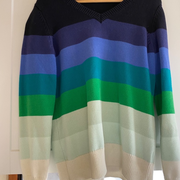 Liz Claiborne - Picture 4 of 6